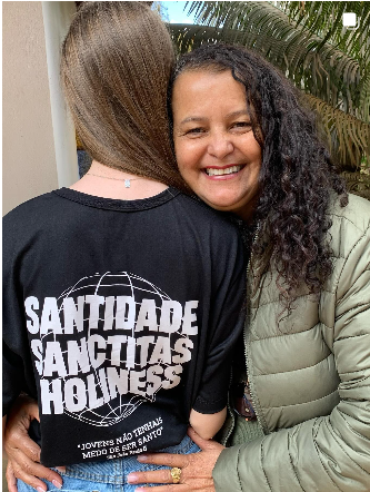 Camiseta personalizada com estampa religiosa